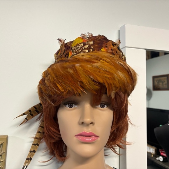 Rare Find!❤️Vintage 1960’s Pheasant Feather Hat - Picture 4 of 7
